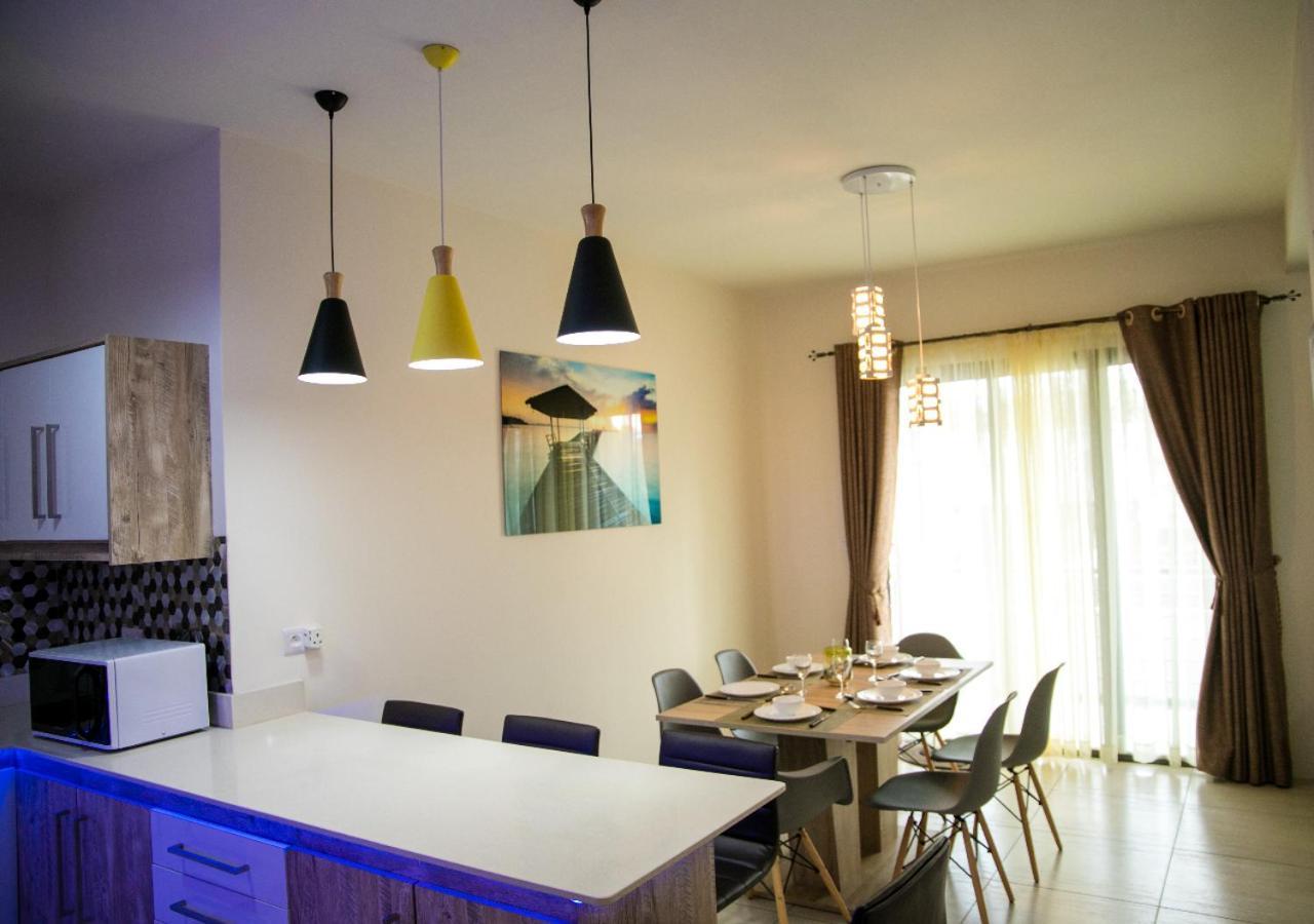 Luxury 2 Bedroom Apartment With Pool - Close To Flic-En-Flac Beach Esterno foto